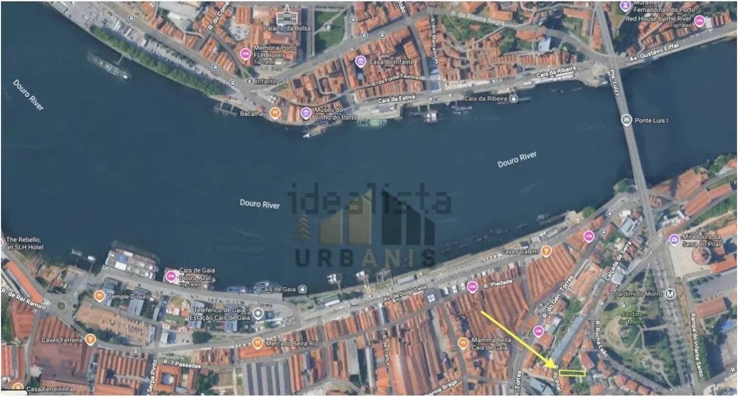 Localização: Rua do Pilar, junto ao Jardim do Morro e à ponte Luís I